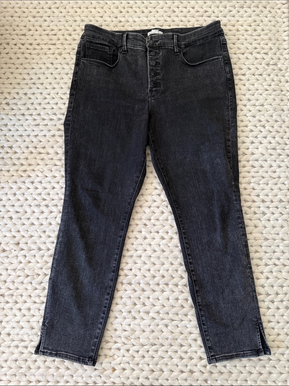 Good American High-Rise Black Women’s Jeans - Button-Fly - Split Hem